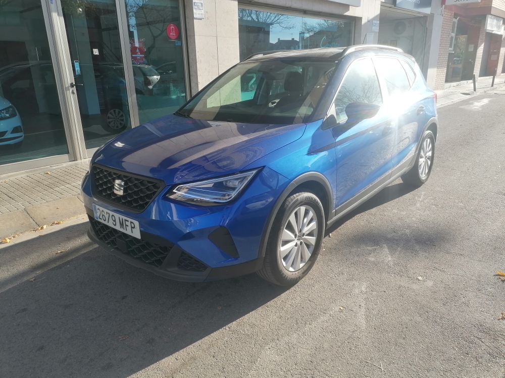 Vehicle ocasió seat arona blau